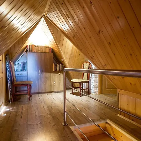 Tetmajera Apartzakop *